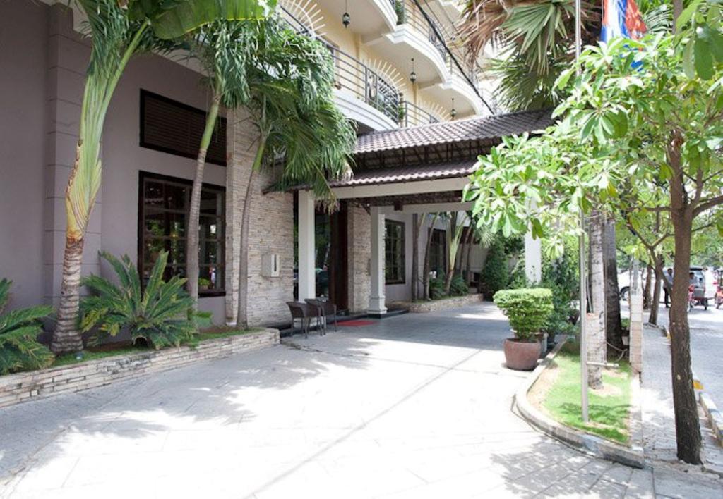 Hotel Cara Phnom Penh Bagian luar foto