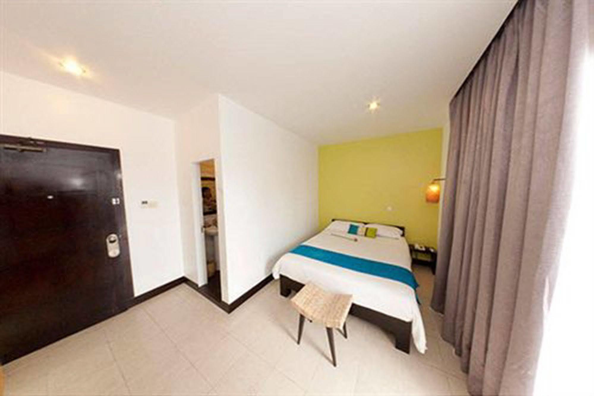 Hotel Cara Phnom Penh Bagian luar foto